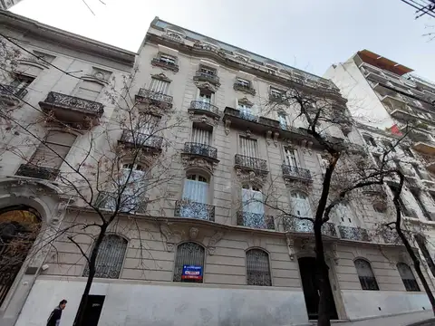 ALQUILER DEPARTAMENTO AMOBLADO 5 AMB  CON PARRILLA Y COCHERA - RECOLETA
