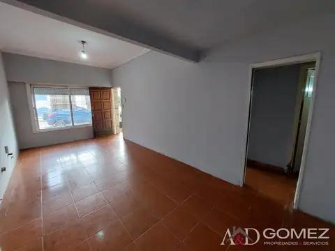 Depto Tipo Casa en Venta 50 años