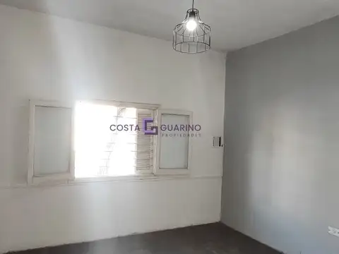 PH de 3 ambientes planta baja al frente con patio