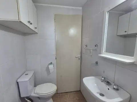 Excelente oportunidad en Caseros Centro..Departamento 2 amb. en alquiler