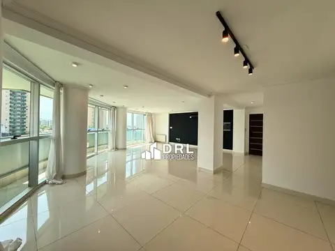 Departamento en Alquiler de 3 dormitorios