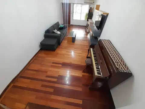 Depto Tipo Casa en Venta en Saavedra, USD 330.000