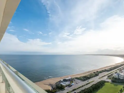 Duplex en Torre Aquarela con vista al mar