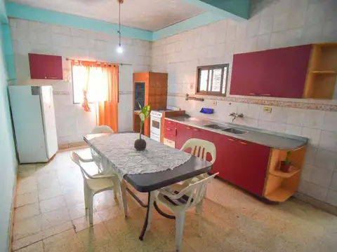 Estanislao Zeballos 3800