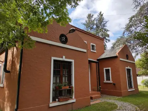 Casa quinta en venta de 2000m2 ubicado en Tortuguitas