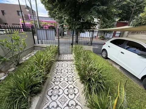 Casa 3 ambientes con 2 baños