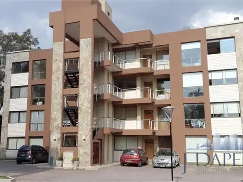 Cochera en Venta con acceso Ascensor
