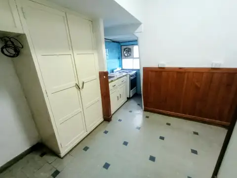 Comodoro Rivadavia 4000, Piso 1