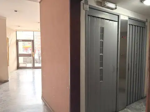 Oficina 4 ambientes con 1 baño