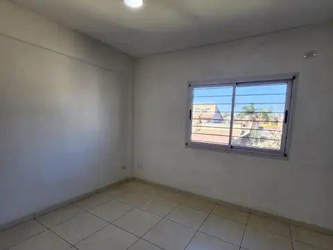 Departamento en Alquiler en Lomas del Mirador, $ 480.000