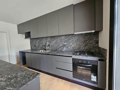 Casa 2 ambientes con 2 baños