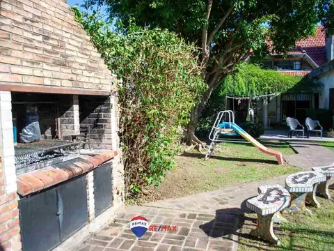 Casa 5 ambientes con 3 baños