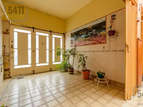 Casa 5 ambientes con 1 baño