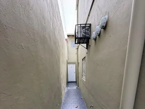 Pringles 1100, Piso 1