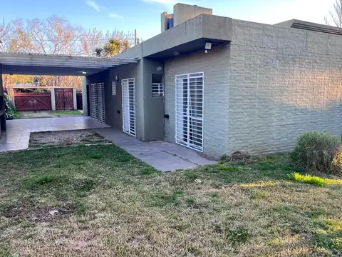 Casa en Alquiler en Funes, $ 1.100.000