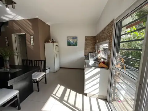 Depto Tipo Casa en Venta con 1 cocheras