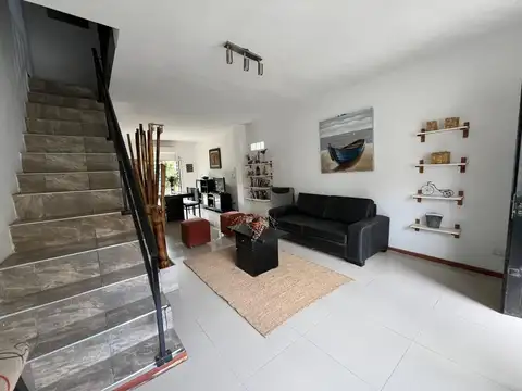 Depto Tipo Casa en Venta de 2 dormitorios