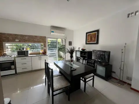 Depto Tipo Casa 3 ambientes con 1 baño