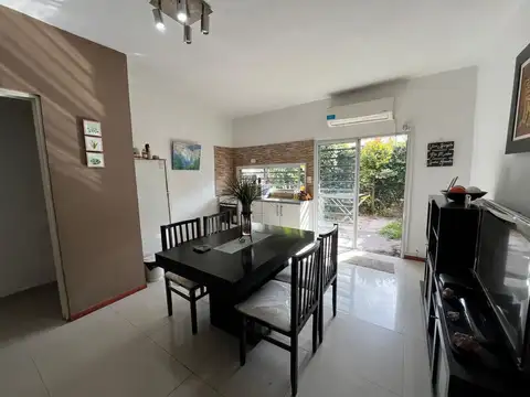 Depto Tipo Casa en Venta de 3 ambientes