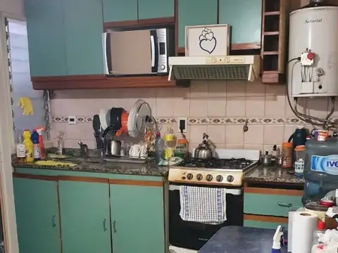 VENDO DEPARTAMENTO TRES AMBIENTES EN PADUA CENTRO CUARTO PISO