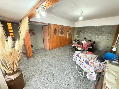 Depto Tipo Casa en Venta en Villa Santos Tesei, USD 210.000