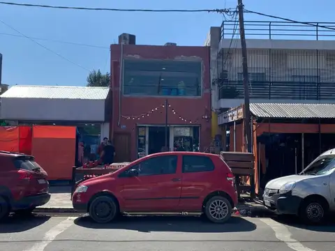 VENTA DE LOCAL EN EL CENTRO DE GONZÁLEZ CATAN, A 100M DE LA ESTACIÓN! OPORTUNIDAD
