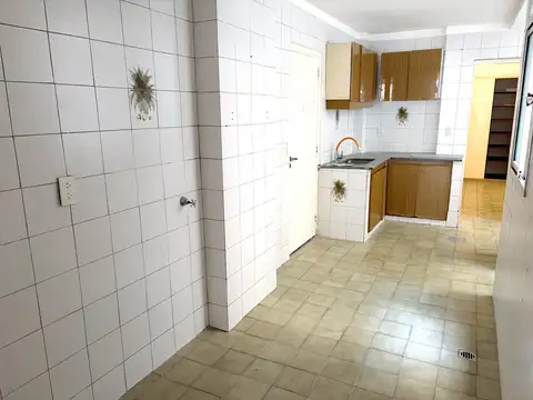 Departamento 4 ambientes con 2 baños