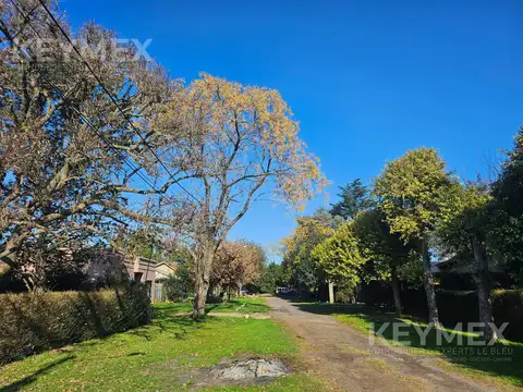 Lote Arbolado en Barrio Parque Irizar, Pilar