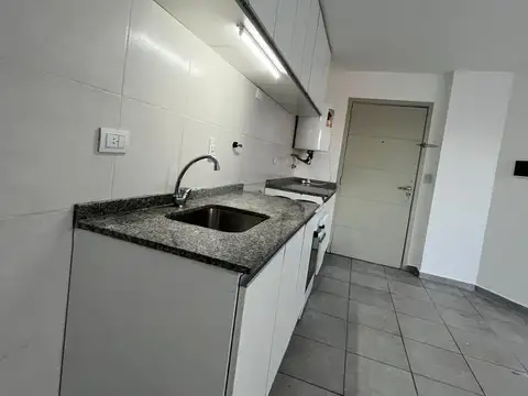 Enfermera Clermont 300, Piso 2