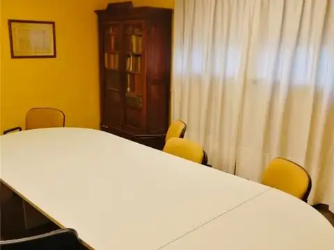 Oficina en Venta 75 años