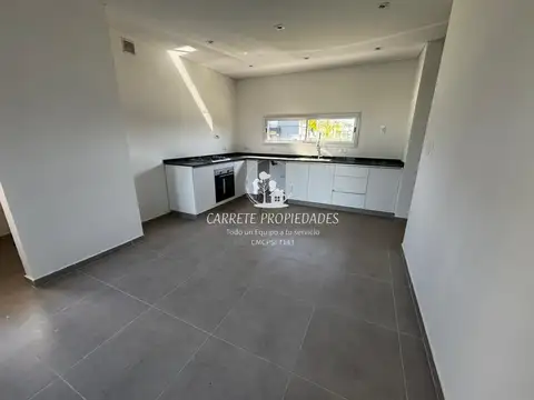 Casa 4 ambientes con 3 baños