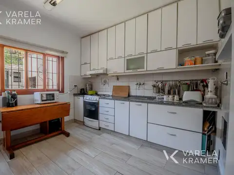 Casa 6 ambientes con 3 baños