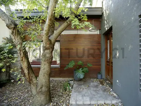 CASA EN VENTA EN VILLA ELISA 3 DORMITORIOS PARQUE Y PILETA