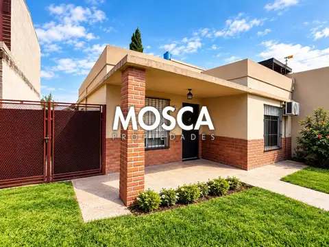 VENDO CASA A METROS DE AUTOPISTA ACCESO OESTE MORENO