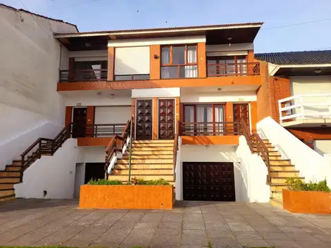 VENDE 4 DUPLEX EN BLOCK CON COCHERAS Y JARDIN CON PARRILLA MAR DEL PLATA