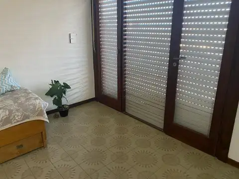 VENDE 4 DUPLEX EN BLOCK CON COCHERAS Y JARDIN CON PARRILLA MAR DEL PLATA
