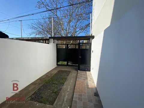 Calle 136 e/ 42 y 43 500