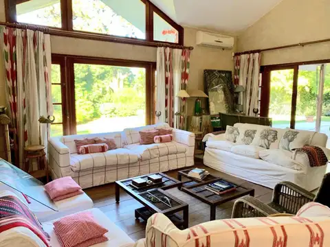 Casa en Alquiler Temporal con 1 cochera