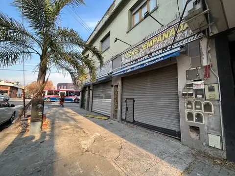 Local en Alquiler en Floresta, $ 400.000