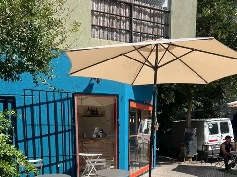 ESQUINA SIN EXPENSAS MUCHA VEREDA VIDRIERA Y CON RENTA