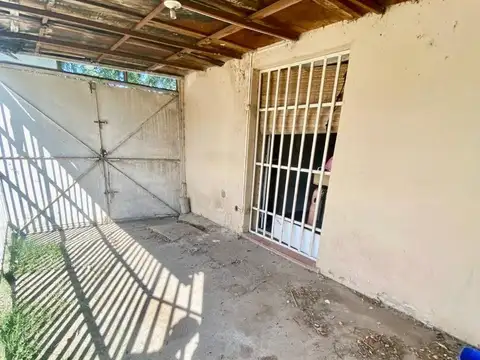 Casa con depto en venta en Santa Isabel