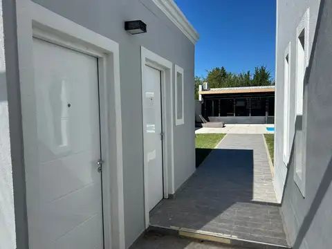 Casa 4 ambientes con 2 baños