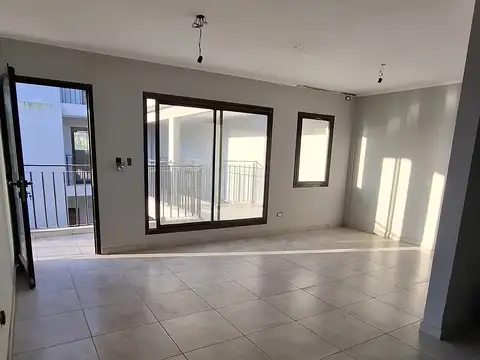 Departamento en Alquiler en Berazategui, $ 520.000