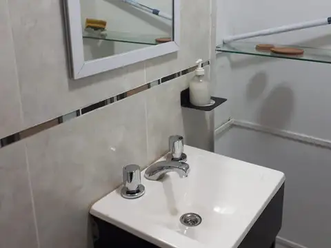 Oficina 3 ambientes con 1 baño