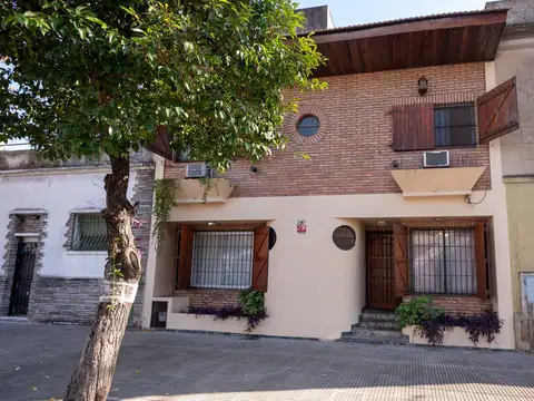 Casa 5 amb  venta Villa del Parque patio/ cocheras
