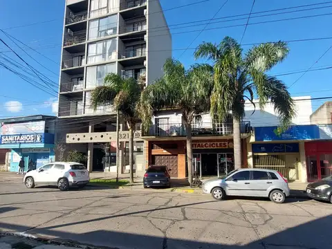 VENTA LOTE COMERCIAL CON LOCAL ESCOBAR CENTRO