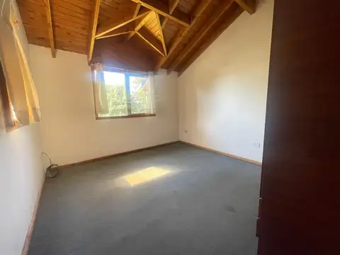 Depto Tipo Casa 6 ambientes con 2 baños