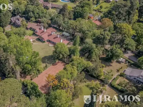 Bellísima quinta en Barrio Los Naranjos - PG