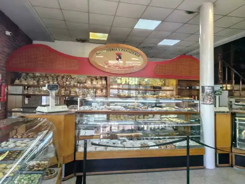Venta de Fondo de Comercio – Panadería en Esquina con Amplia Superficie