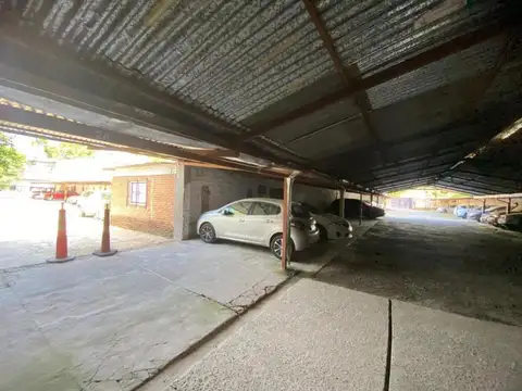 Excelentes DOS galpones con oficinas en Pilar centro